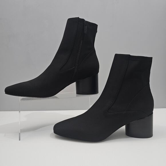 Donald Pliner Gaige Ankle Boot Womens 8.5 Black Crepe Block Heel Minimalist - Picture 2 of 14